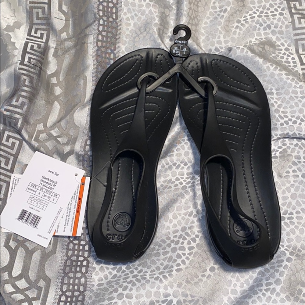 NWT Crocs Sexi Flip sandals